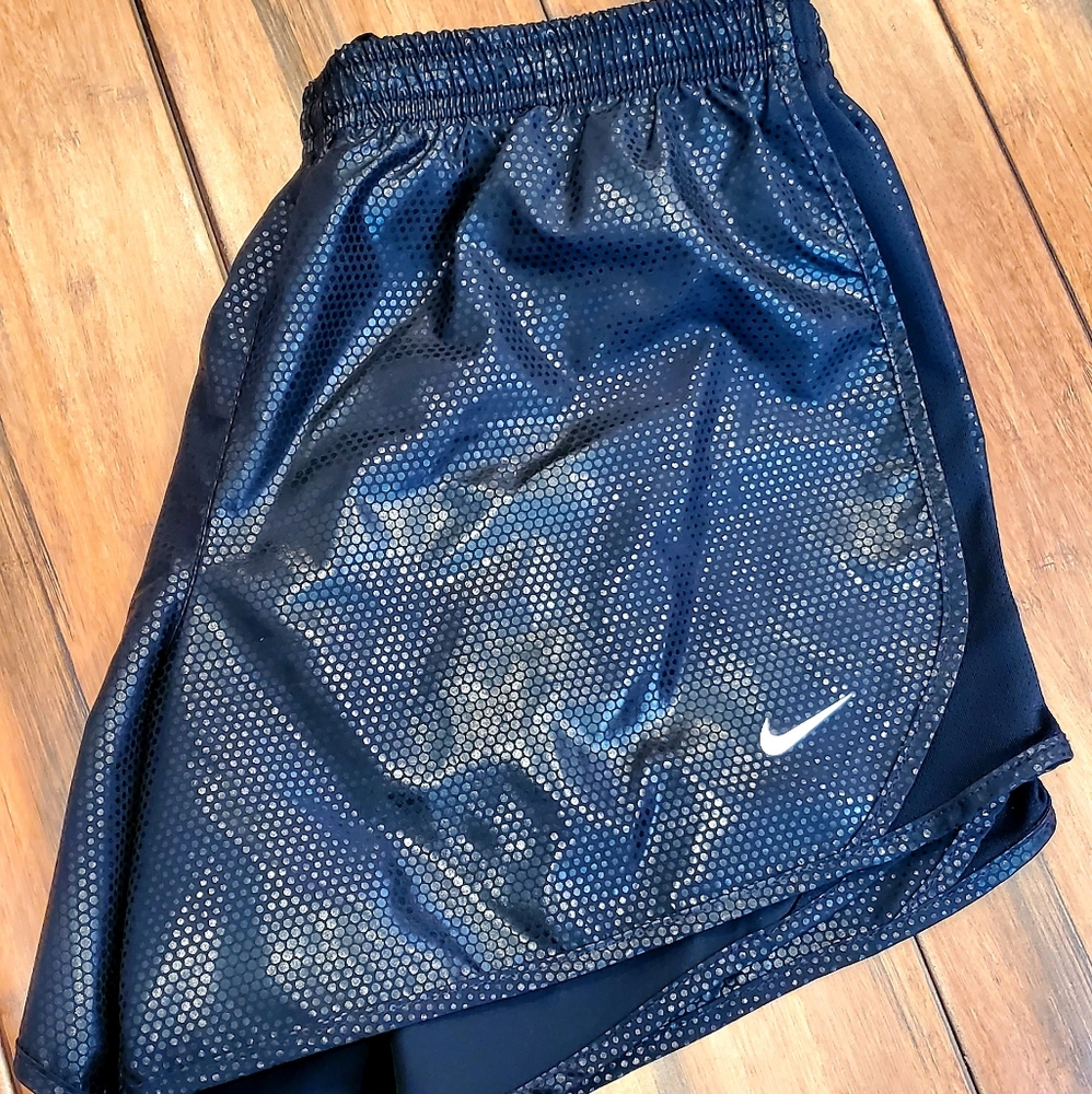 Girls Nike Dri-Fit Athletic Shorts - Picture 2 of 3